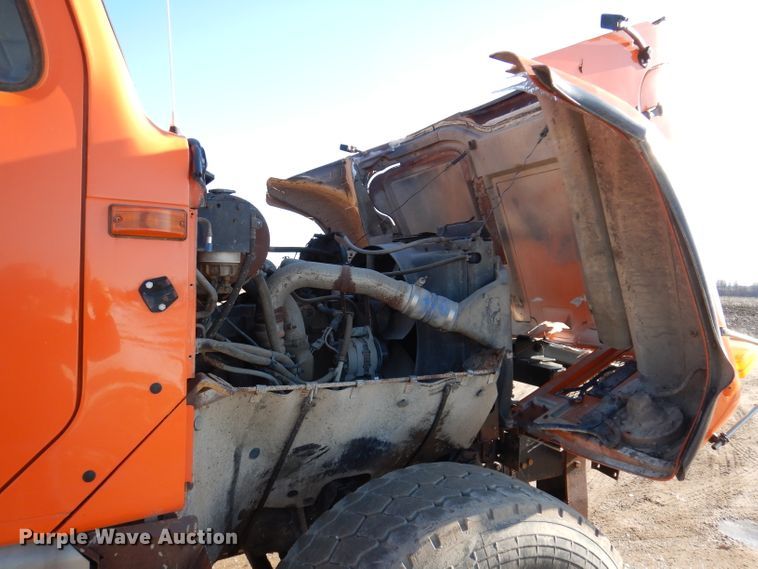 image for item JK9423 2000 International 2554  dump truck