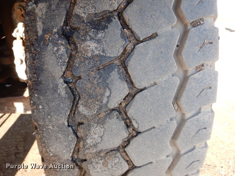 image for item JK9423 2000 International 2554  dump truck