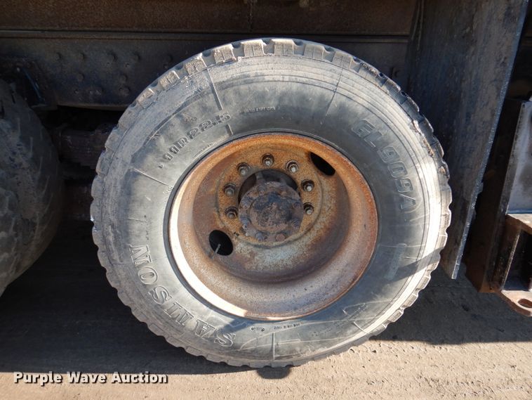 image for item JK9423 2000 International 2554  dump truck