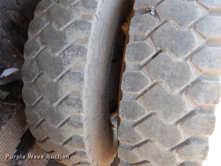 image for item JK9423 2000 International 2554  dump truck