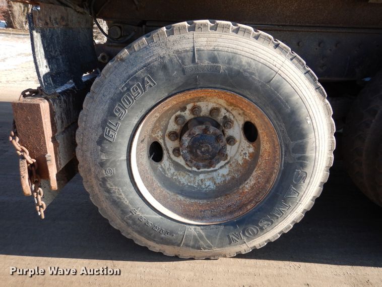 image for item JK9423 2000 International 2554  dump truck