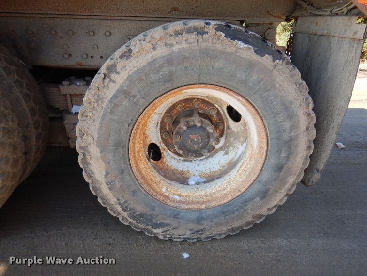 image for item JK9423 2000 International 2554  dump truck