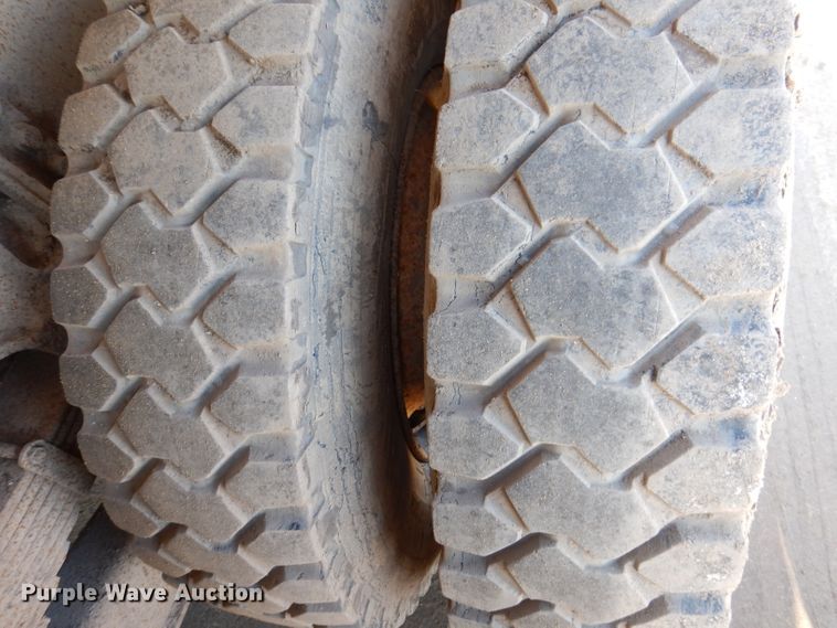 image for item JK9423 2000 International 2554  dump truck