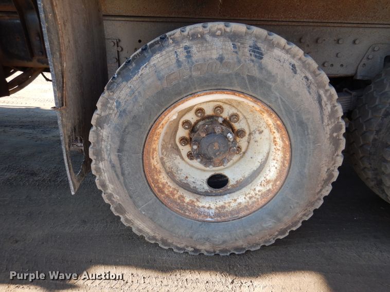 image for item JK9423 2000 International 2554  dump truck