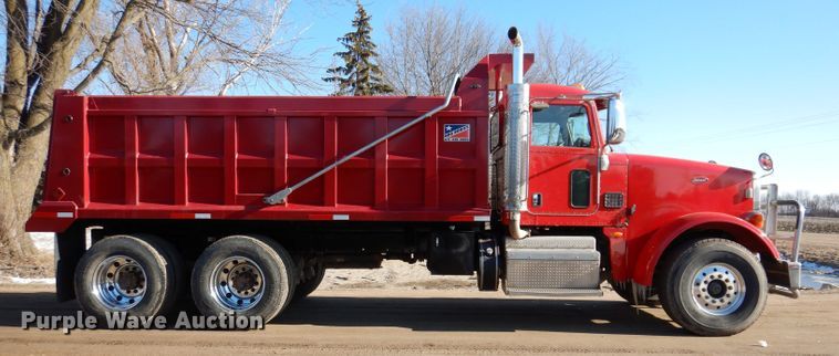 image for item JK9424 2011 Peterbilt 367  dump truck