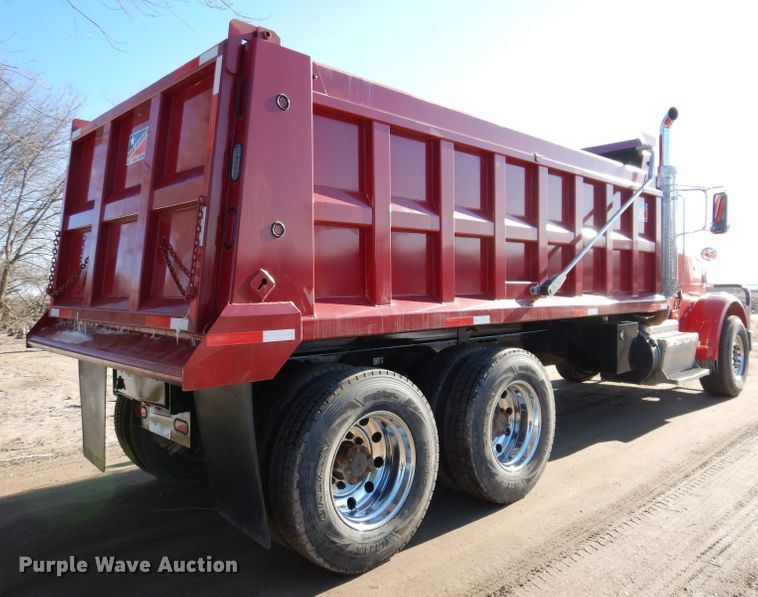 image for item JK9424 2011 Peterbilt 367  dump truck