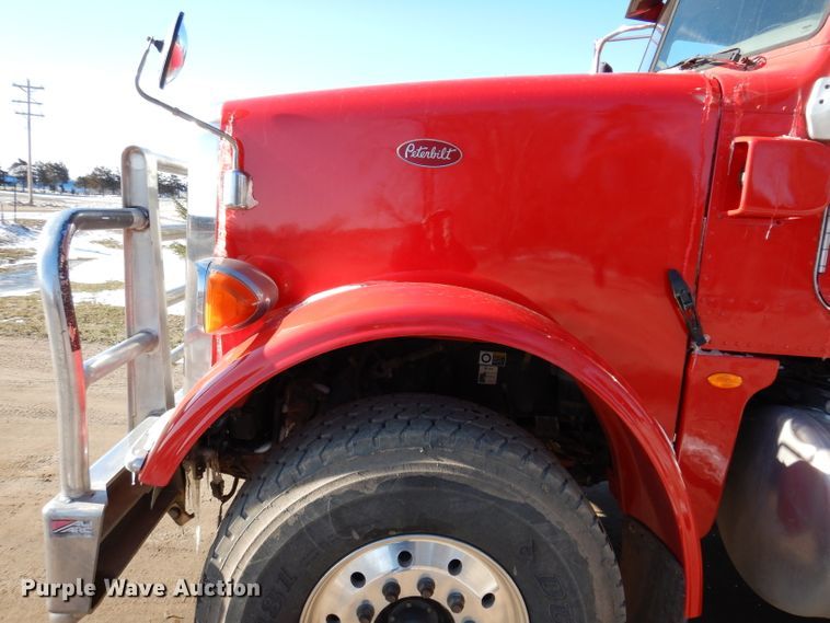 image for item JK9424 2011 Peterbilt 367  dump truck