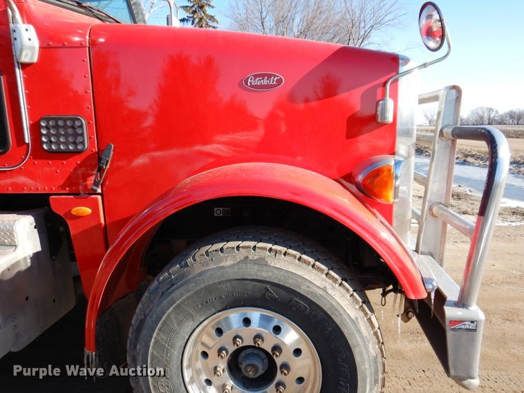 image for item JK9424 2011 Peterbilt 367  dump truck