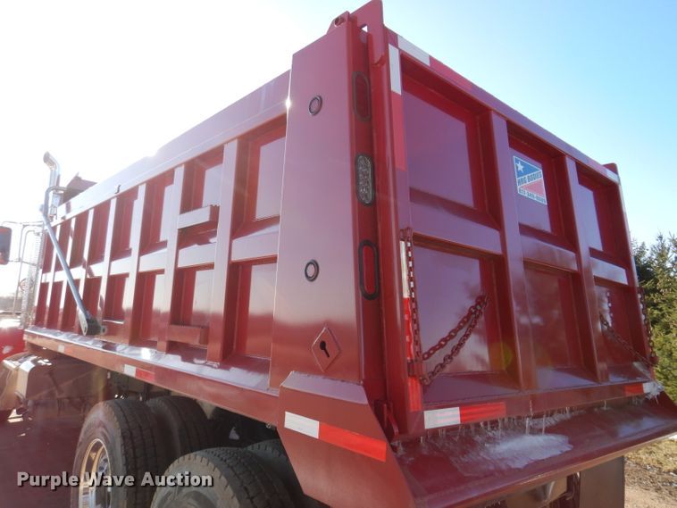 image for item JK9424 2011 Peterbilt 367  dump truck