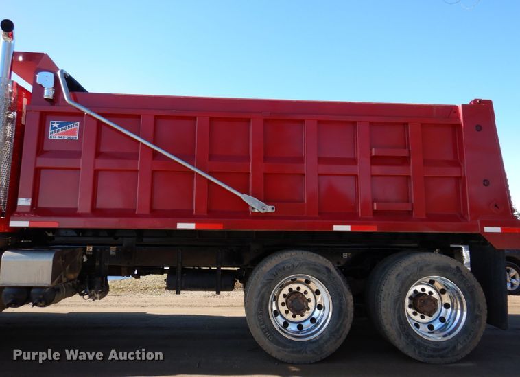image for item JK9424 2011 Peterbilt 367  dump truck