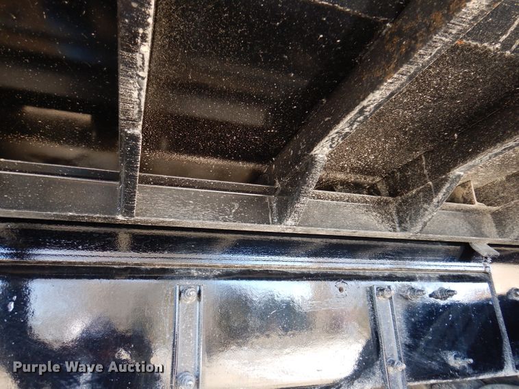 image for item JK9424 2011 Peterbilt 367  dump truck