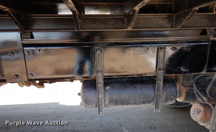 image for item JK9424 2011 Peterbilt 367  dump truck