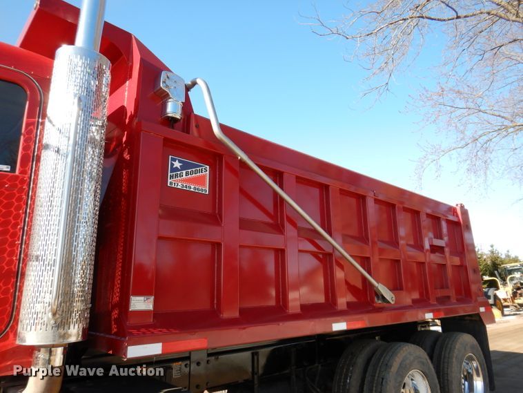 image for item JK9424 2011 Peterbilt 367  dump truck