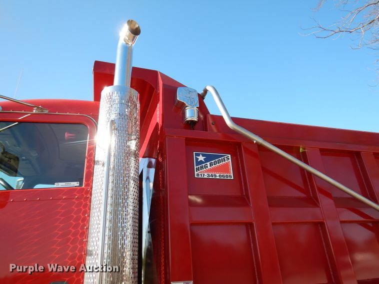 image for item JK9424 2011 Peterbilt 367  dump truck