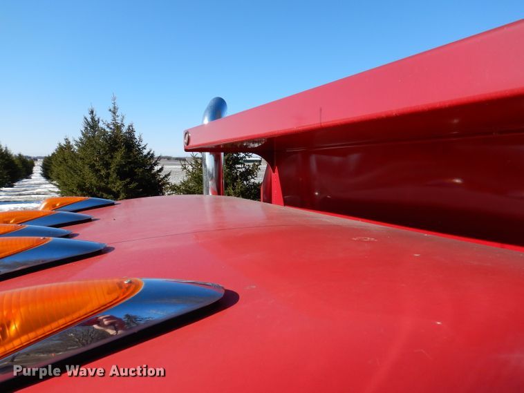 image for item JK9424 2011 Peterbilt 367  dump truck