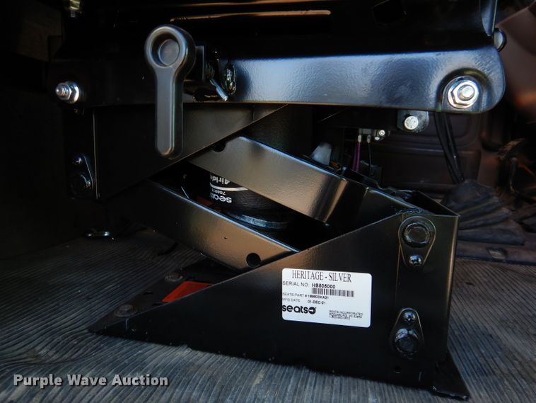 image for item JK9424 2011 Peterbilt 367  dump truck