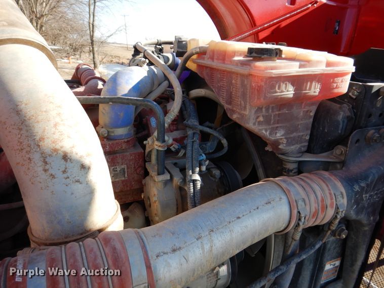 image for item JK9424 2011 Peterbilt 367  dump truck