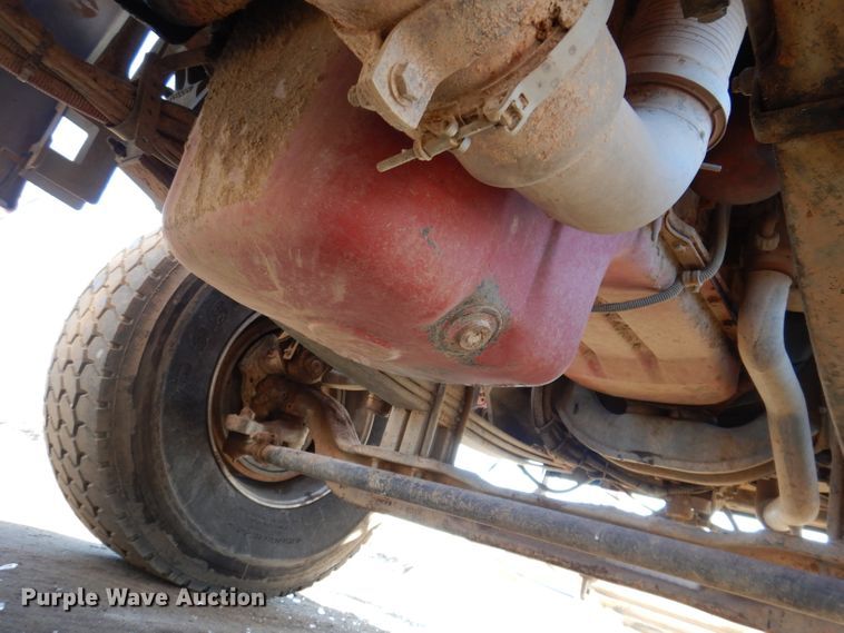 image for item JK9424 2011 Peterbilt 367  dump truck