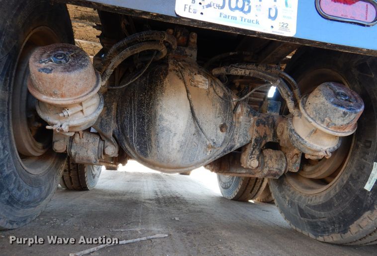 image for item JK9424 2011 Peterbilt 367  dump truck