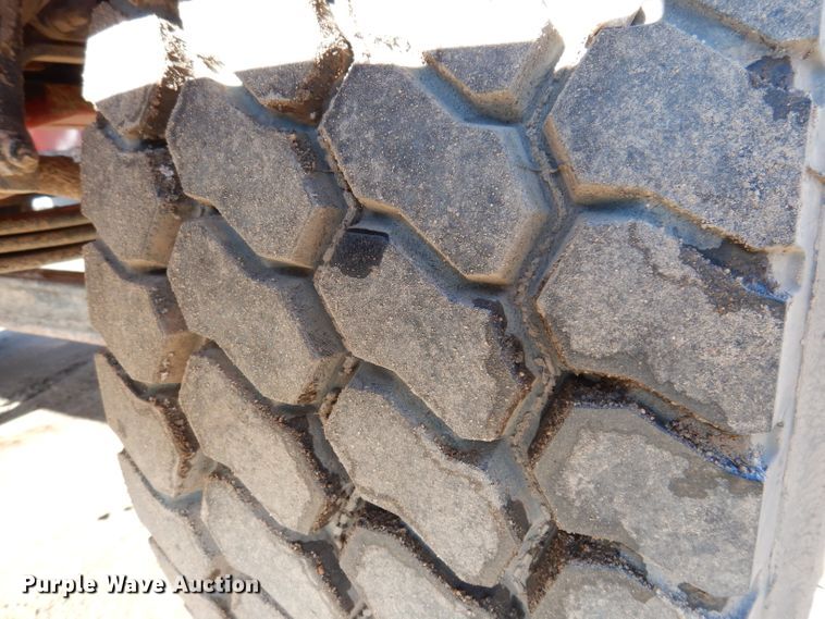 image for item JK9424 2011 Peterbilt 367  dump truck