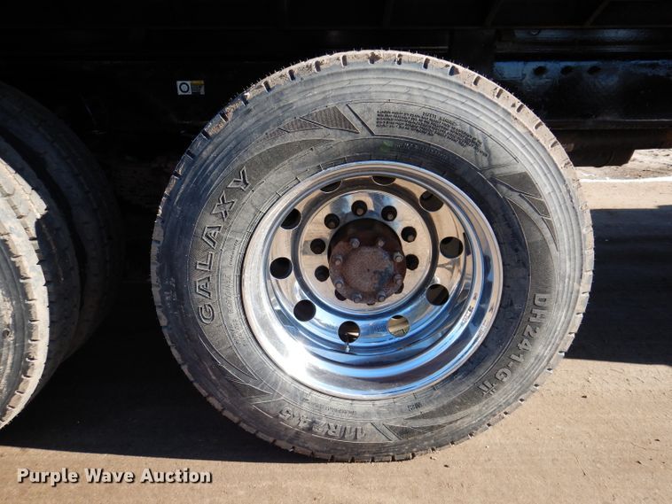 image for item JK9424 2011 Peterbilt 367  dump truck