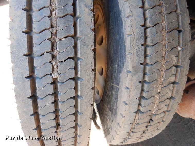 image for item JK9424 2011 Peterbilt 367  dump truck