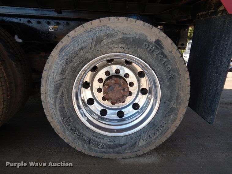 image for item JK9424 2011 Peterbilt 367  dump truck