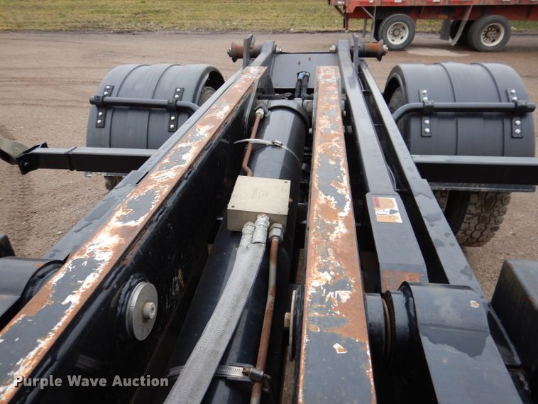 image for item JK9434 2007 Peterbilt 335  hook lift truck