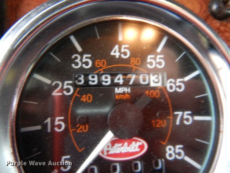 image for item JK9434 2007 Peterbilt 335  hook lift truck