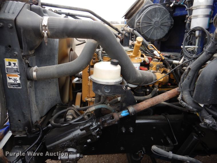 image for item JK9434 2007 Peterbilt 335  hook lift truck