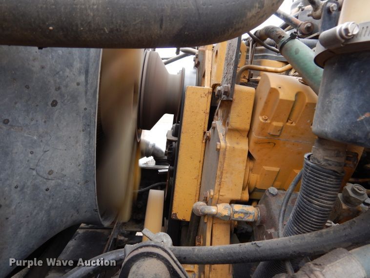 image for item JK9434 2007 Peterbilt 335  hook lift truck