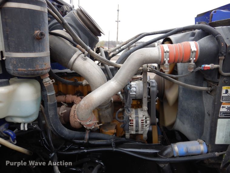 image for item JK9434 2007 Peterbilt 335  hook lift truck