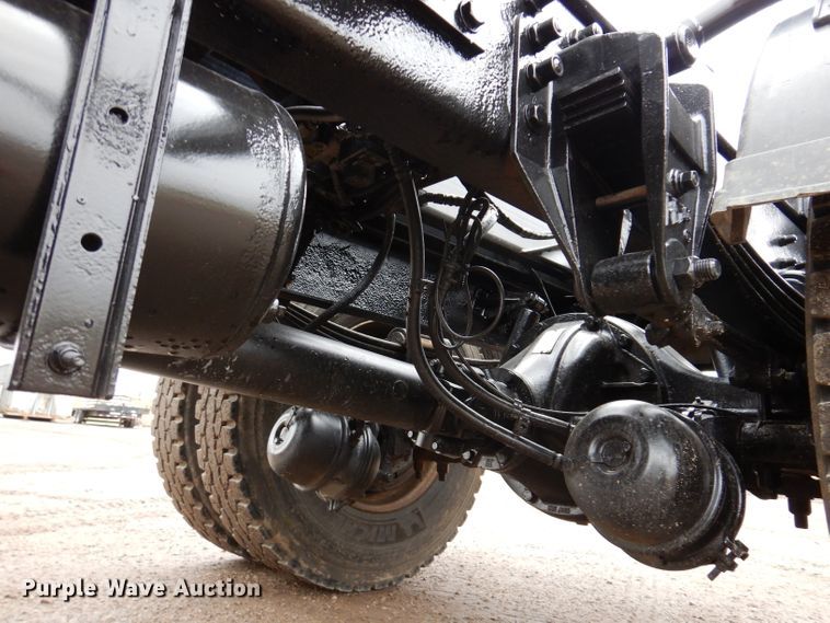 image for item JK9434 2007 Peterbilt 335  hook lift truck