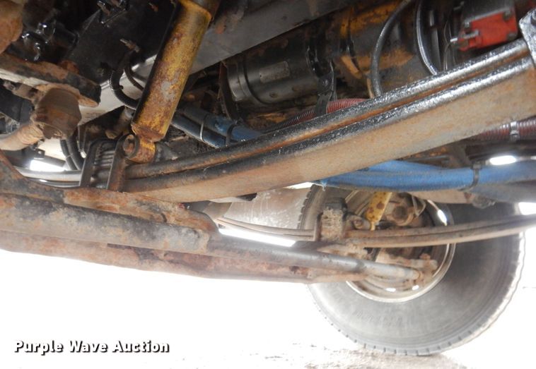 image for item JK9434 2007 Peterbilt 335  hook lift truck