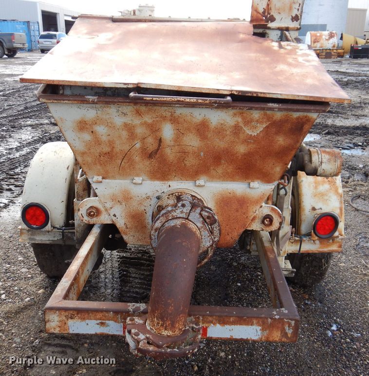 image for item JK9456 Mayco ST30  concrete pump