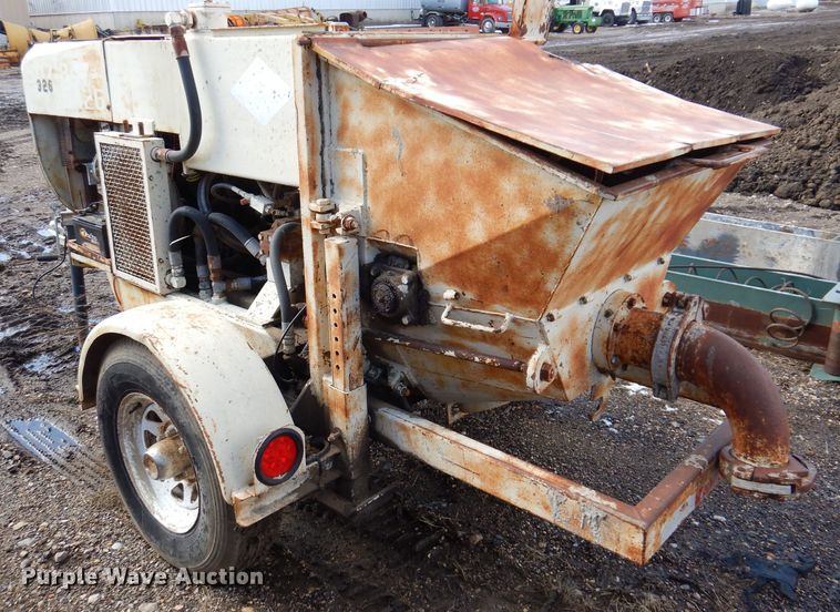 image for item JK9456 Mayco ST30  concrete pump