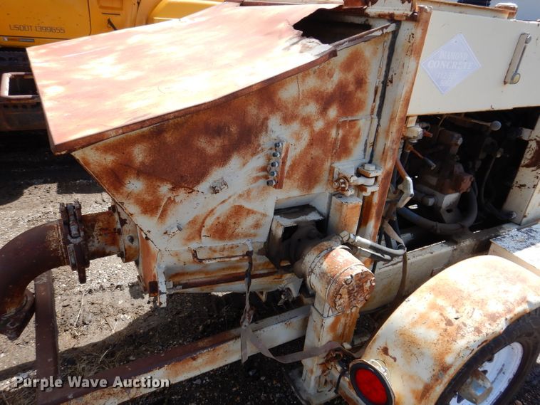 image for item JK9456 Mayco ST30  concrete pump