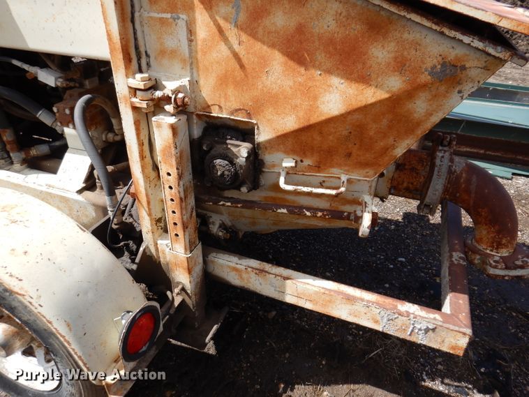 image for item JK9456 Mayco ST30  concrete pump