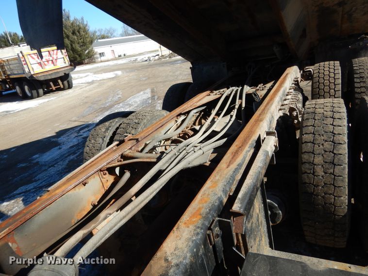 image for item JK9829 2010 International WorkStar 7600  dump truck