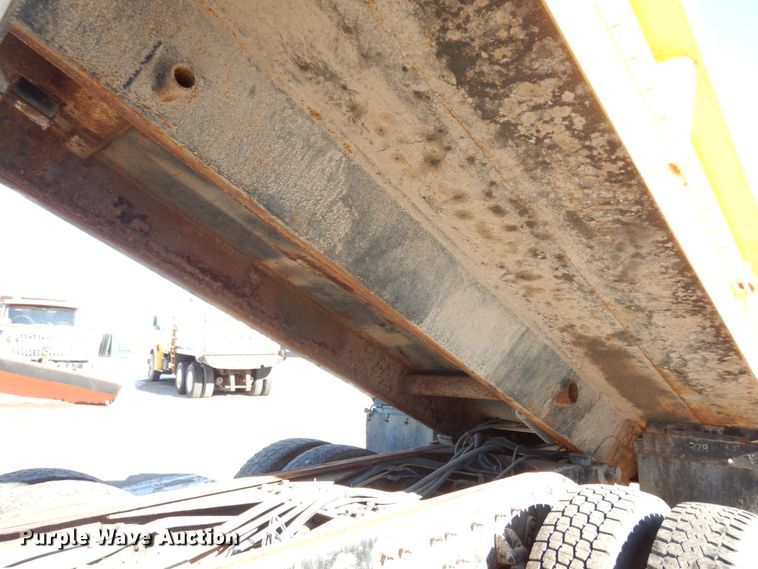 image for item JK9829 2010 International WorkStar 7600  dump truck