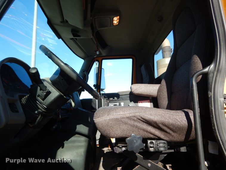 image for item JK9829 2010 International WorkStar 7600  dump truck