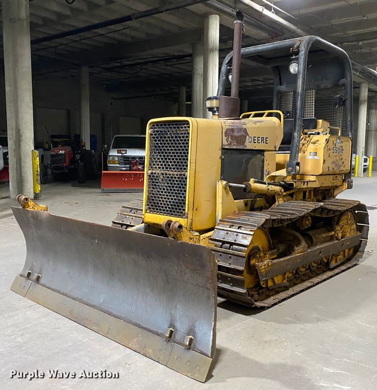 image for item JL9034 1984 John Deere 550A  dozer