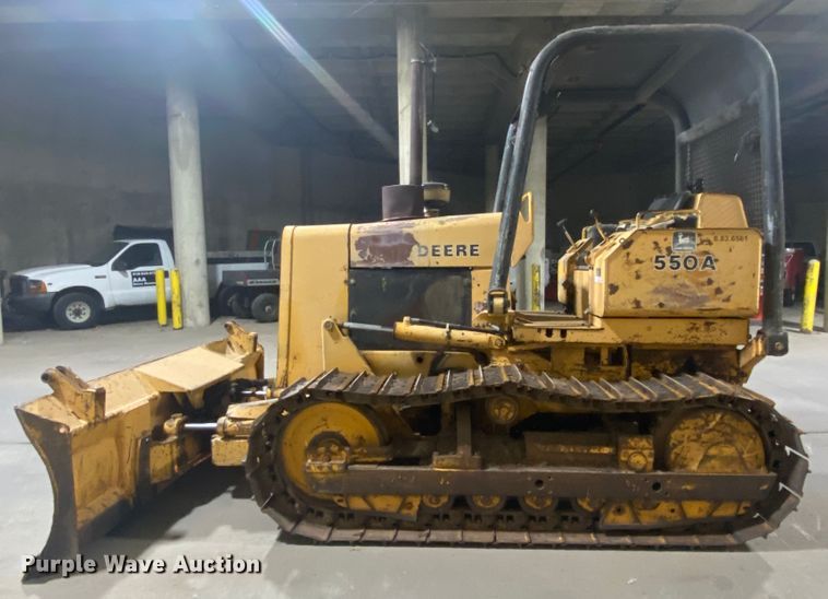 image for item JL9034 1984 John Deere 550A  dozer