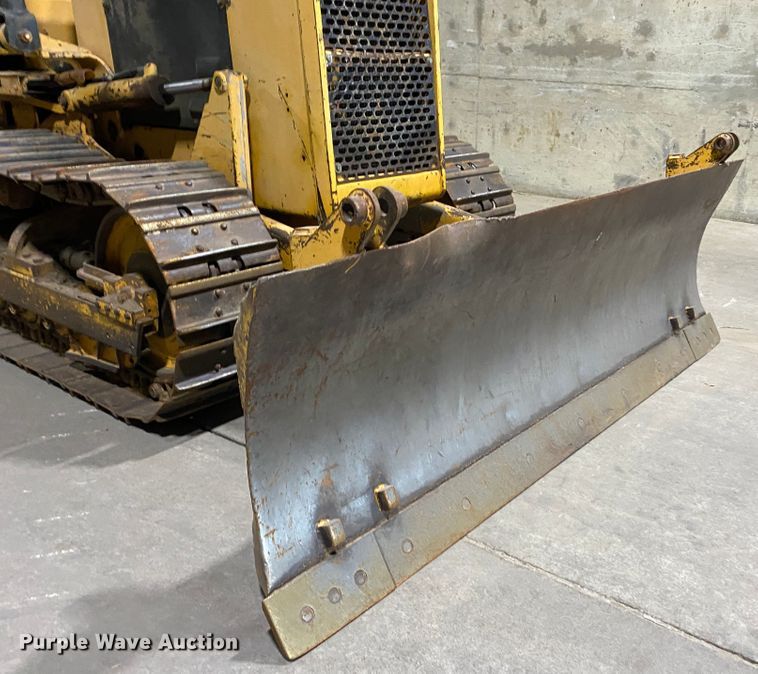 image for item JL9034 1984 John Deere 550A  dozer