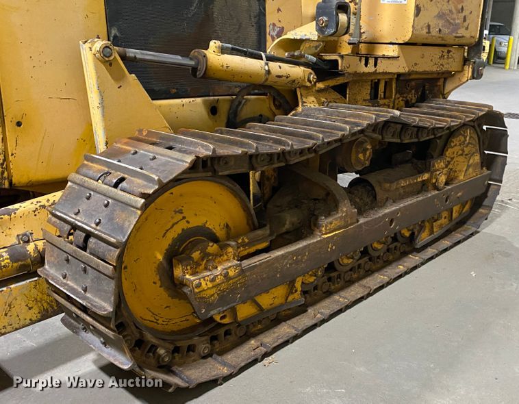 image for item JL9034 1984 John Deere 550A  dozer