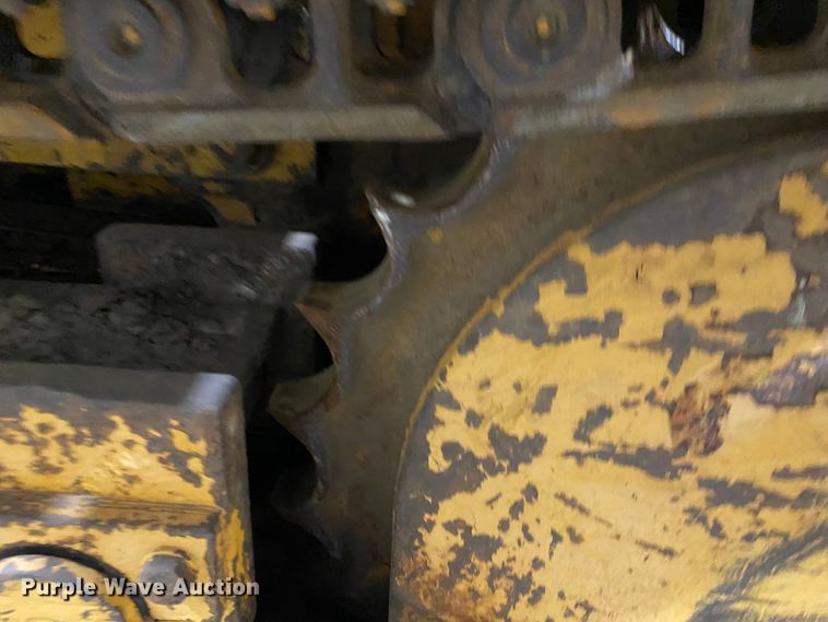 image for item JL9034 1984 John Deere 550A  dozer