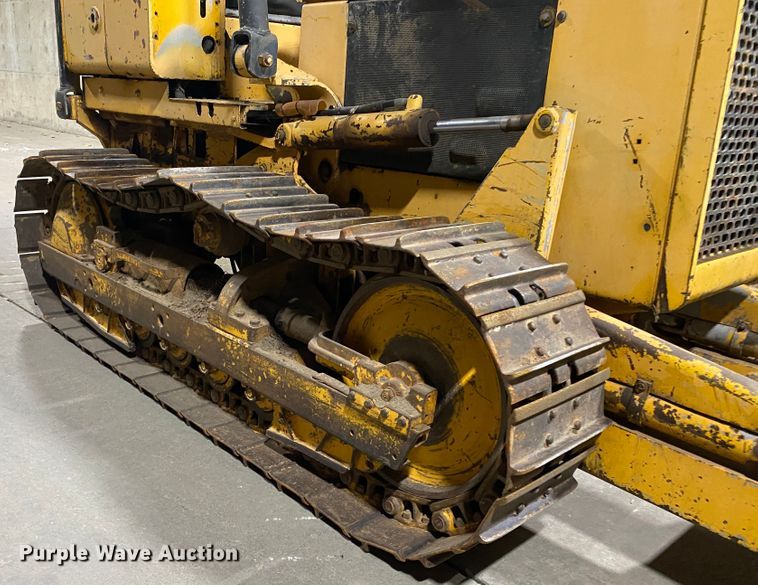 image for item JL9034 1984 John Deere 550A  dozer