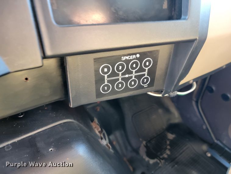 image for item JL9625 1992 International 4900  dump truck