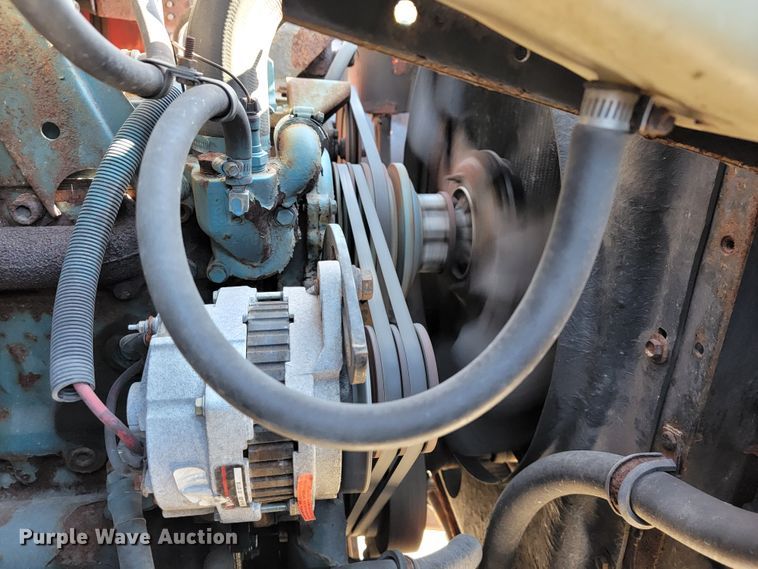 image for item JL9625 1992 International 4900  dump truck