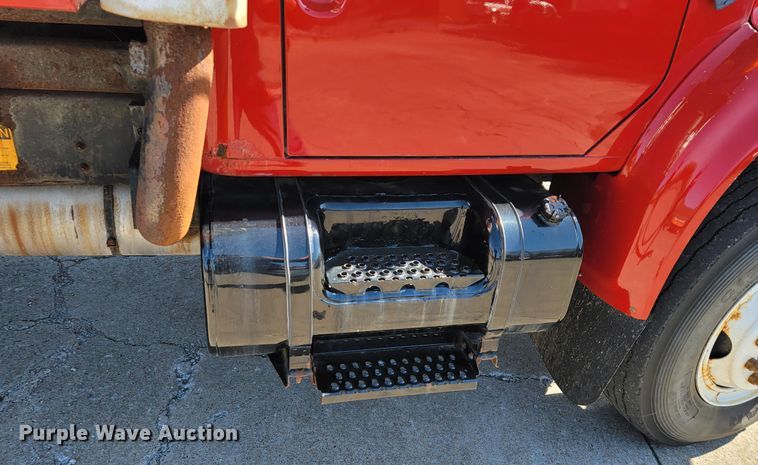 image for item JL9625 1992 International 4900  dump truck